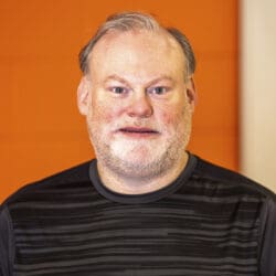michael holcomb headshot