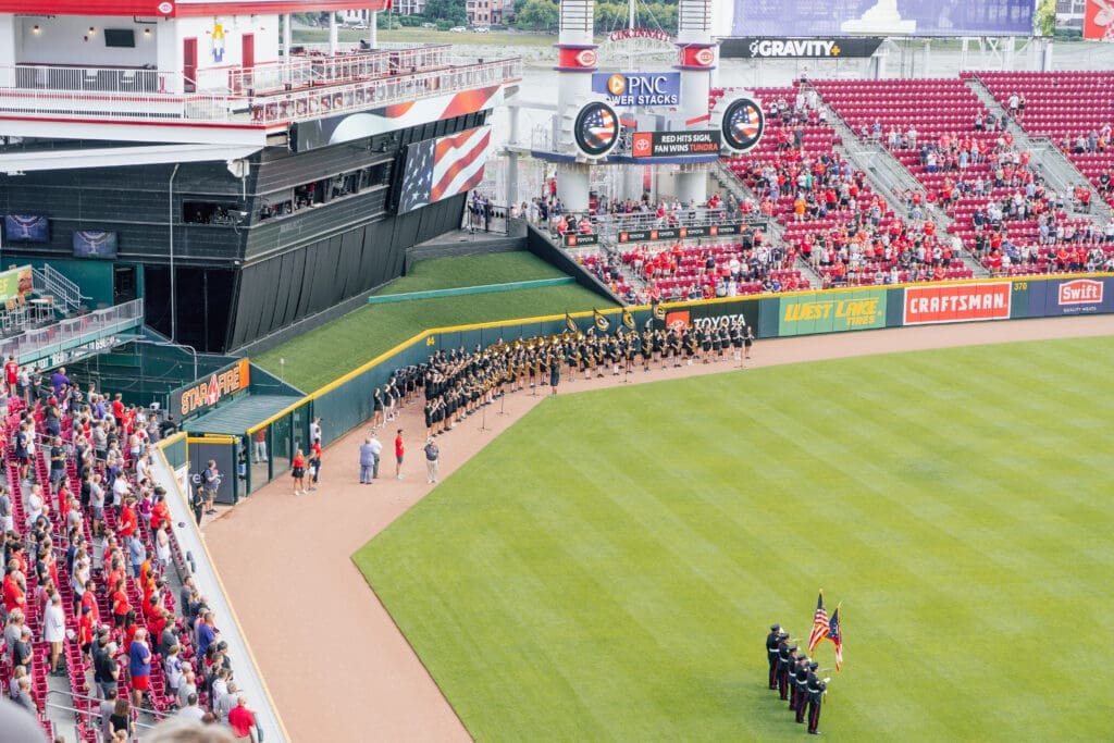 Alumni attending Cincinnati Reds Event