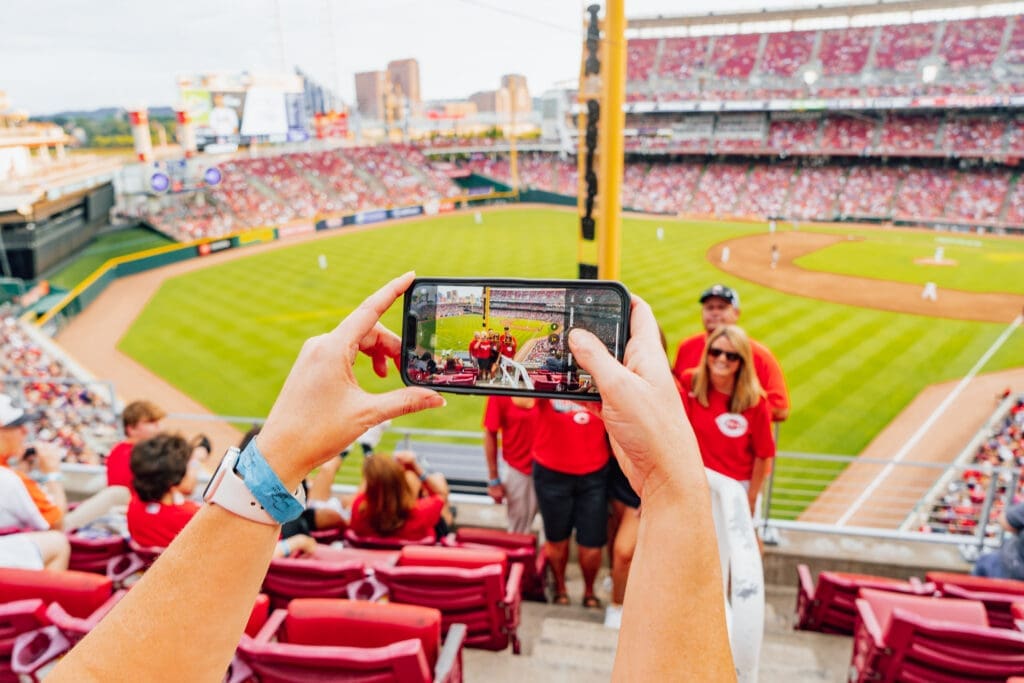 Alumni attending Cincinnati Reds Event